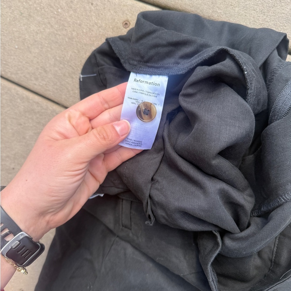 Reformation Black Casual Shorts - Picture 3 of 4
